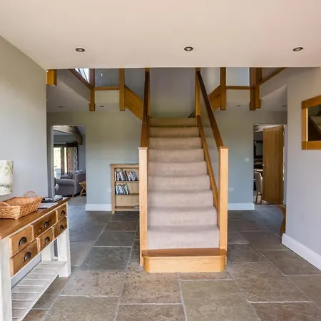 Keld Barn, Ploughlands Lets Holiday home