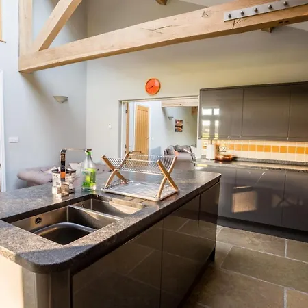 Keld Barn, Ploughlands Lets Holiday home