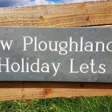 Keld Barn, Ploughlands Lets *
