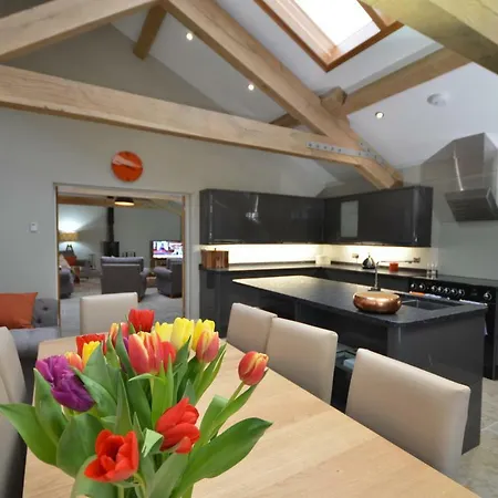 Keld Barn, Ploughlands Lets * Kirkby Stephen