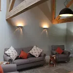 Keld Barn, Ploughlands Lets *
